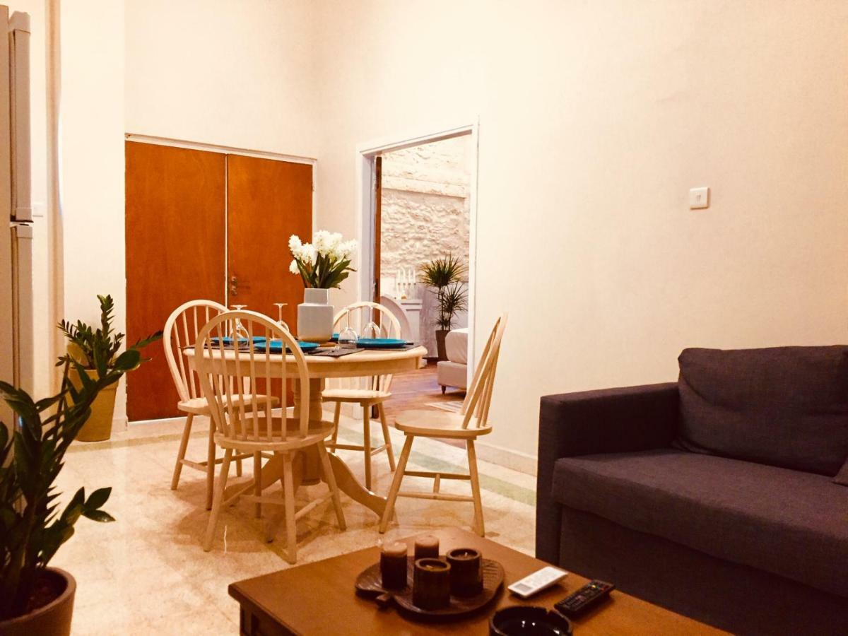 Karavella Vintage Apartment Paphos Bagian luar foto