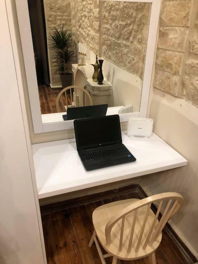 Karavella Vintage Apartment Paphos Bagian luar foto