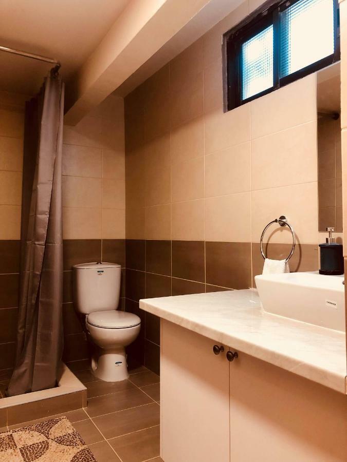 Karavella Vintage Apartment Paphos Bagian luar foto